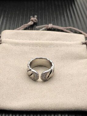 David Yurman 925 Silver Ring with Original Pouch